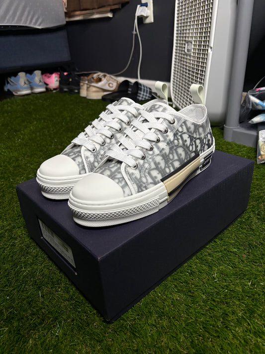 Dior B23s