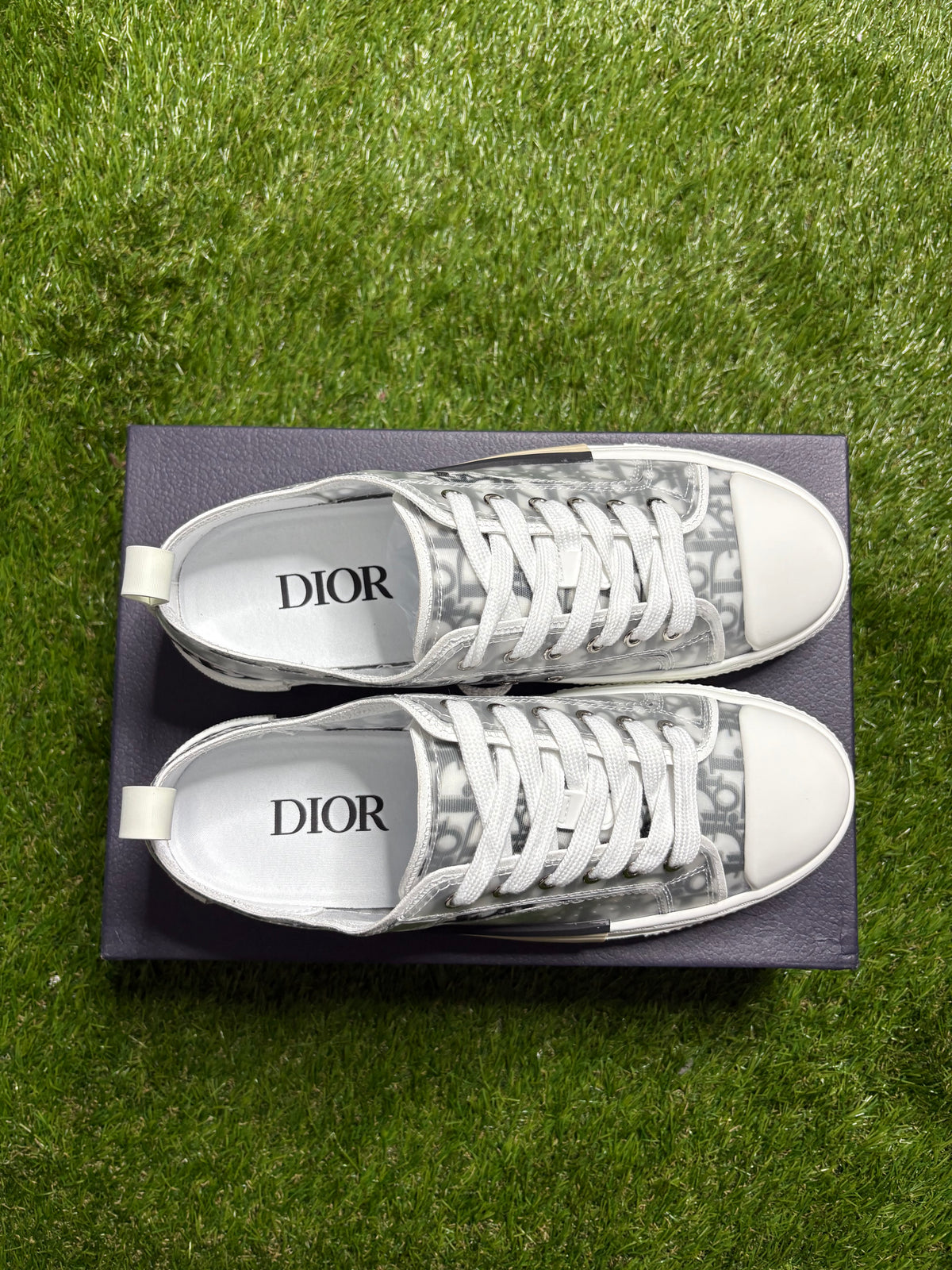 Dior B23s